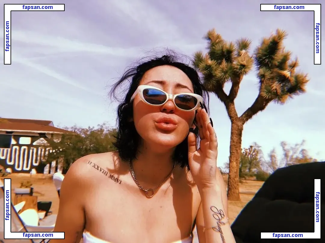 Noah Cyrus nude photo #0012 from OnlyFans