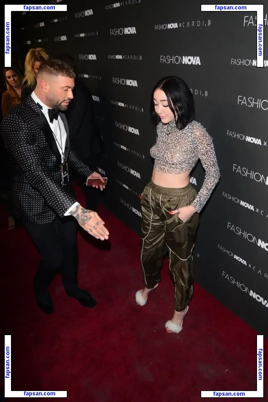 Noah Cyrus nude photo #0025 from OnlyFans