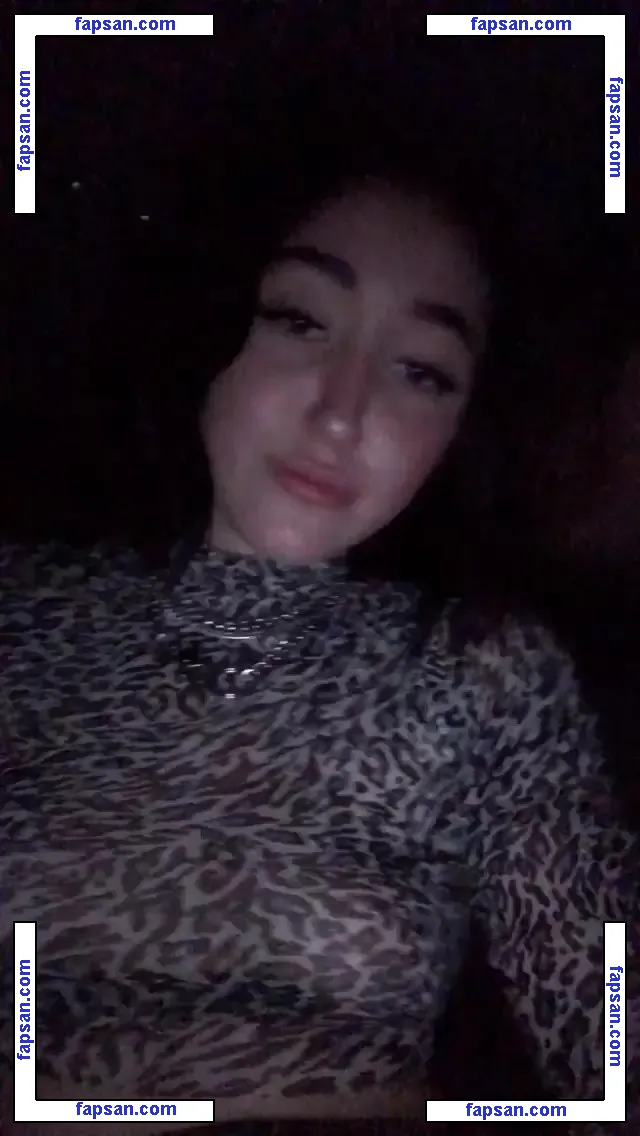 Noah Cyrus nude photo #0031 from OnlyFans
