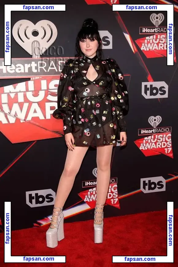 Noah Cyrus nude photo #0040 from OnlyFans