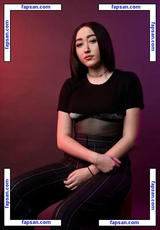 Noah Cyrus nude photo #0042 from OnlyFans