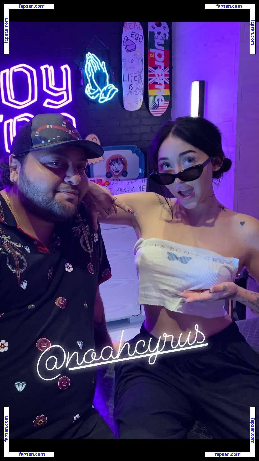 Noah Cyrus nude photo #0063 from OnlyFans