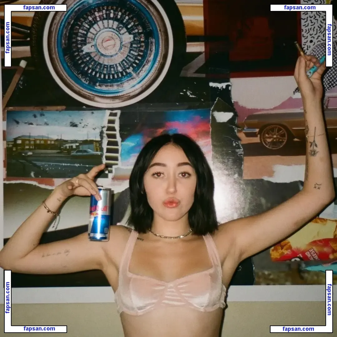 Noah Cyrus nude photo #0082 from OnlyFans