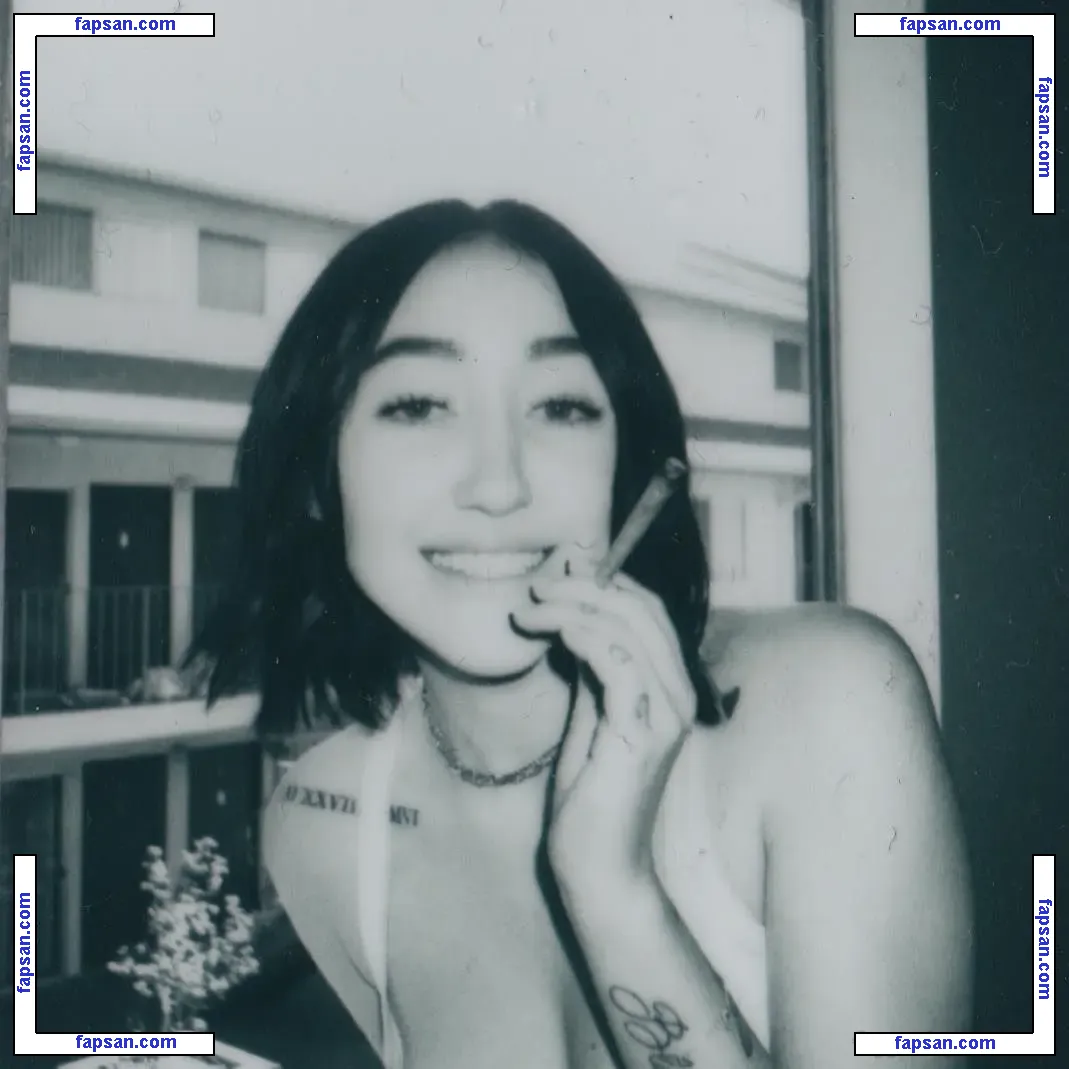 Noah Cyrus nude photo #0084 from OnlyFans