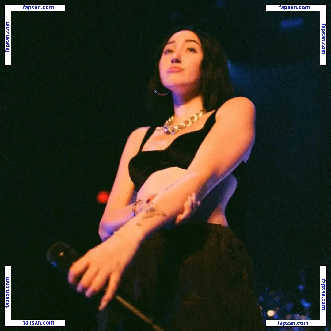 Noah Cyrus nude photo #0085 from OnlyFans