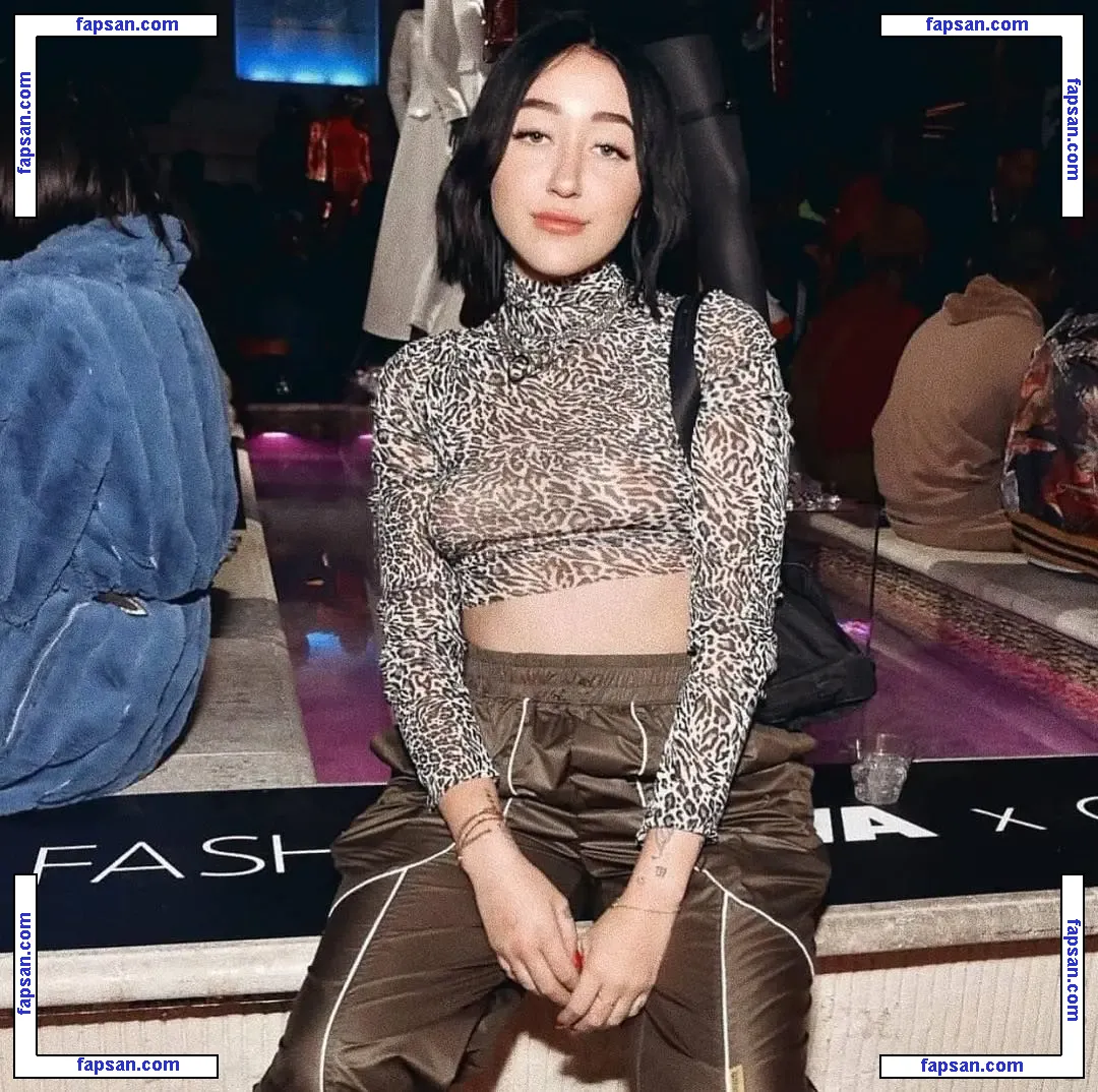Noah Cyrus nude photo #0093 from OnlyFans
