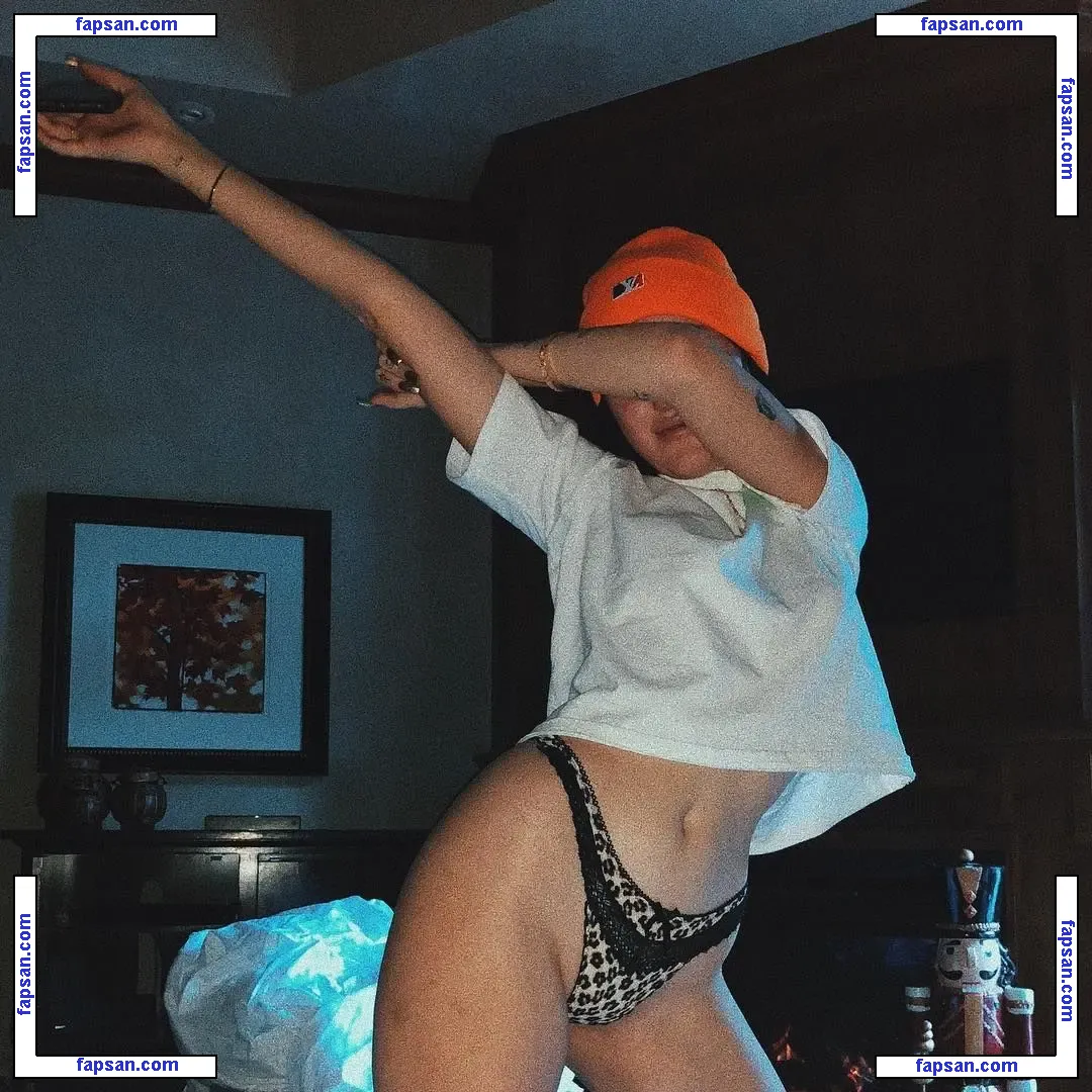 Noah Cyrus nude photo #0101 from OnlyFans