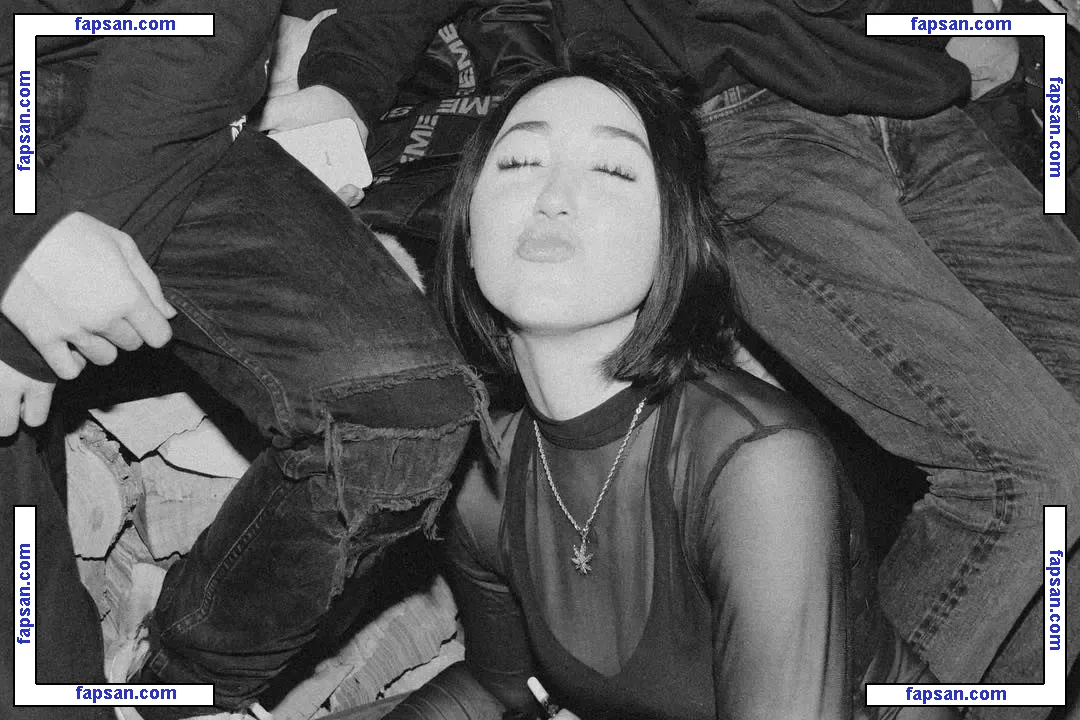 Noah Cyrus nude photo #0104 from OnlyFans