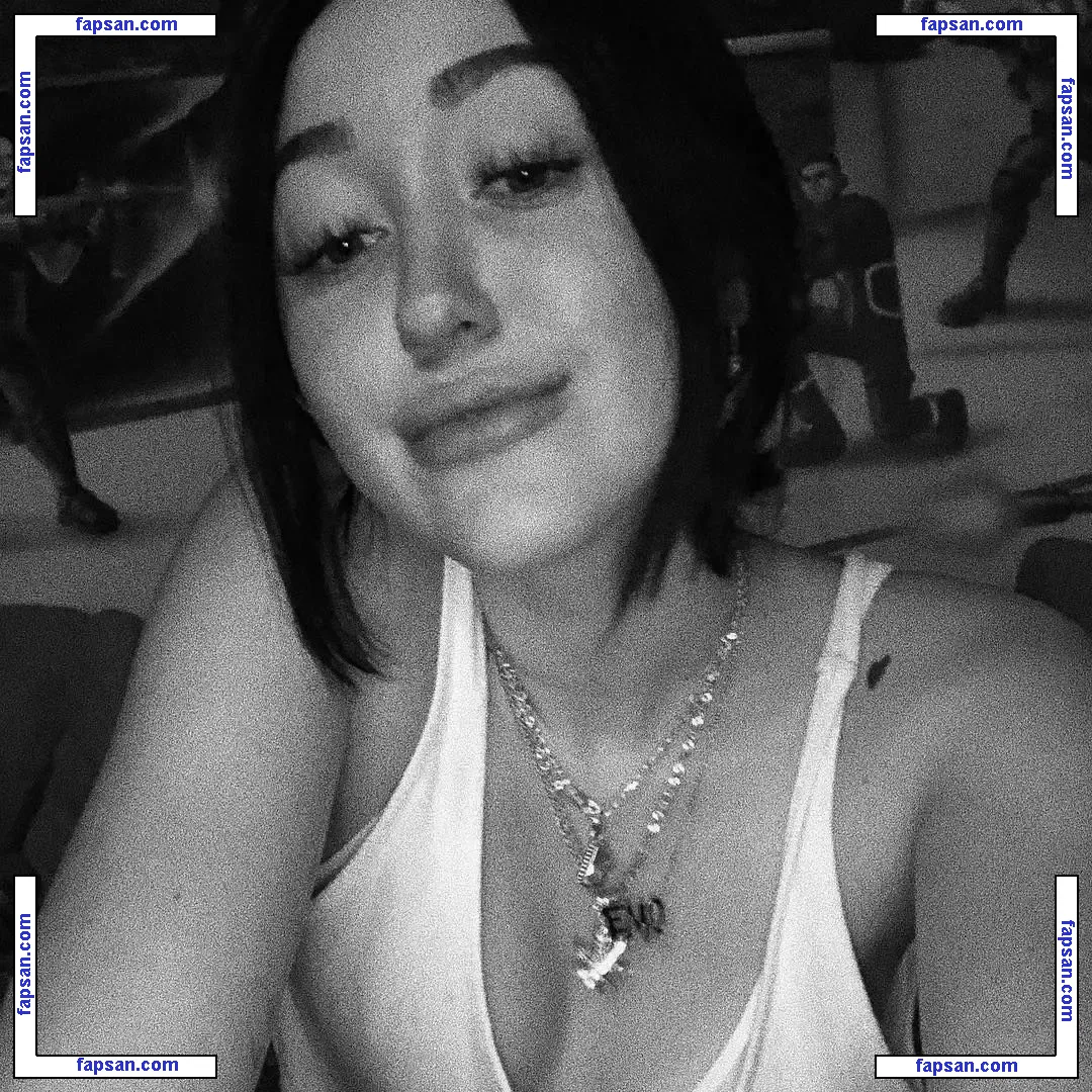 Noah Cyrus nude photo #0105 from OnlyFans