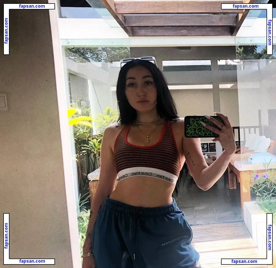 Noah Cyrus nude photo #0127 from OnlyFans