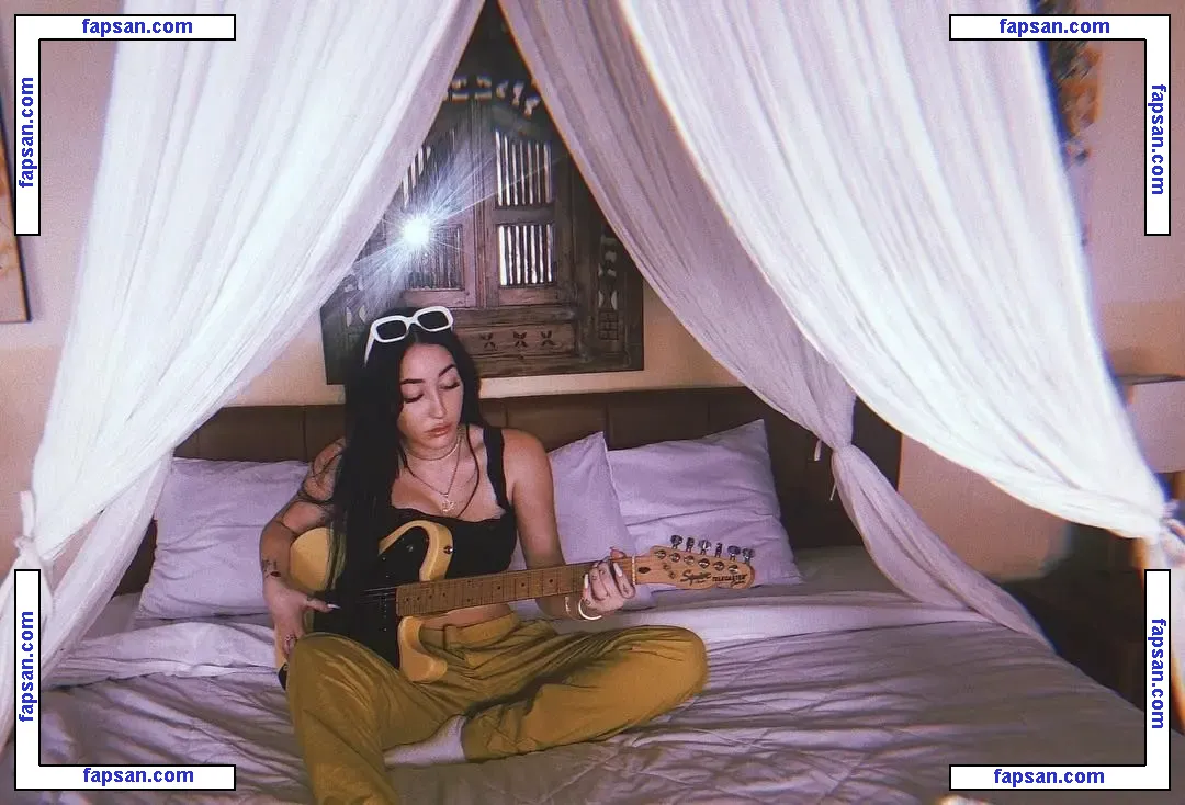 Noah Cyrus nude photo #0133 from OnlyFans