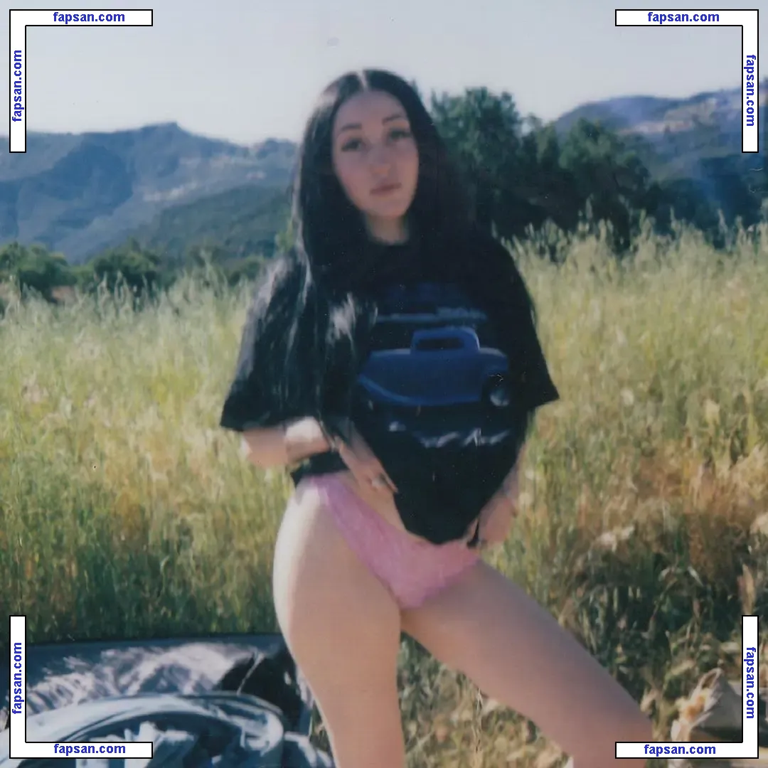 Noah Cyrus nude photo #0146 from OnlyFans