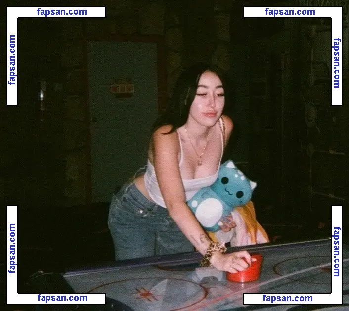 Noah Cyrus nude photo #0152 from OnlyFans