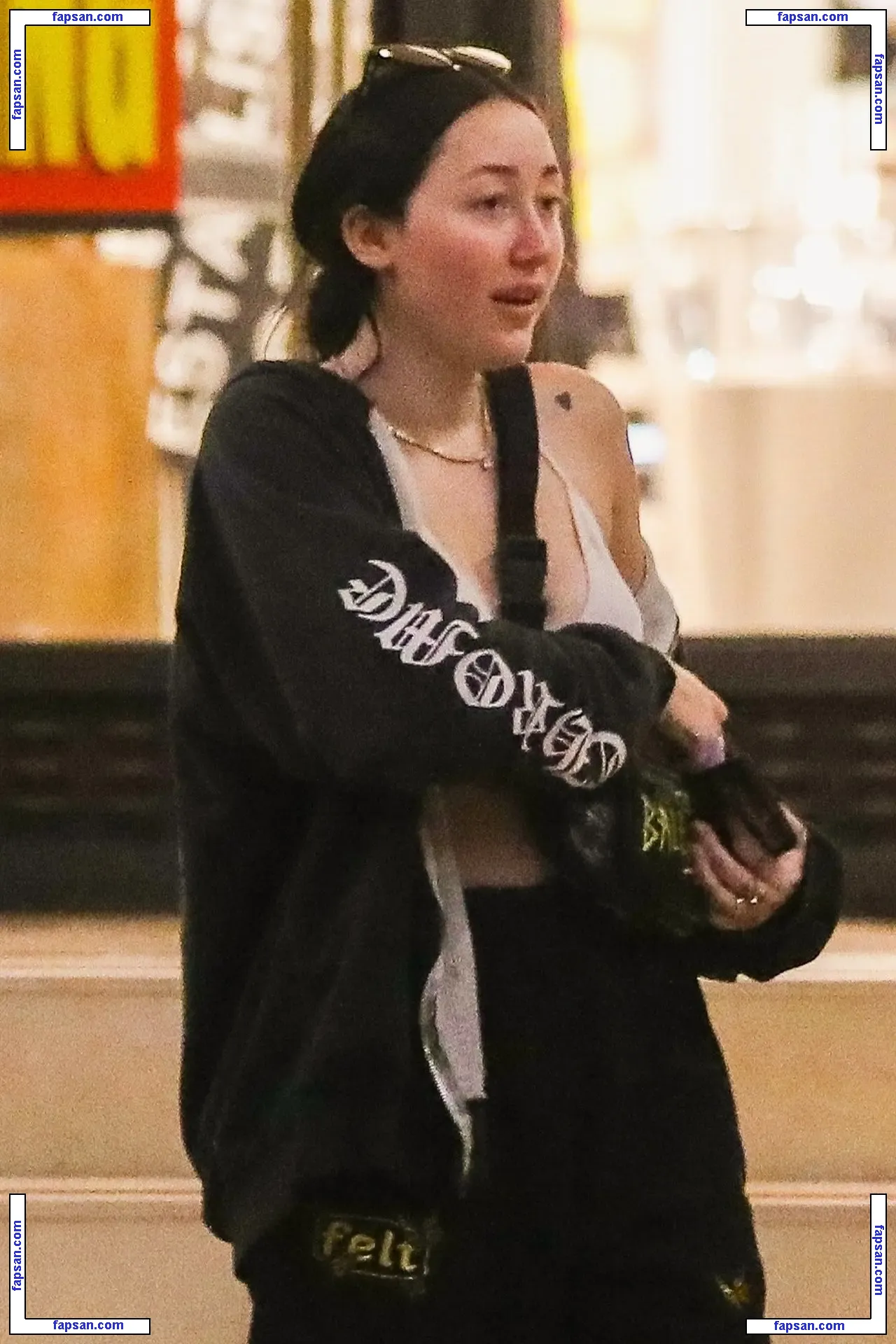 Noah Cyrus голая фото #0188 с Онлифанс
