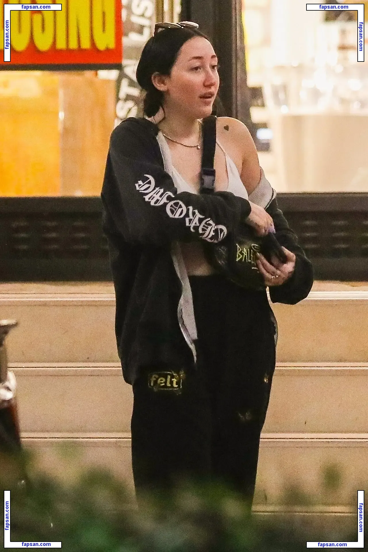 Noah Cyrus голая фото #0192 с Онлифанс