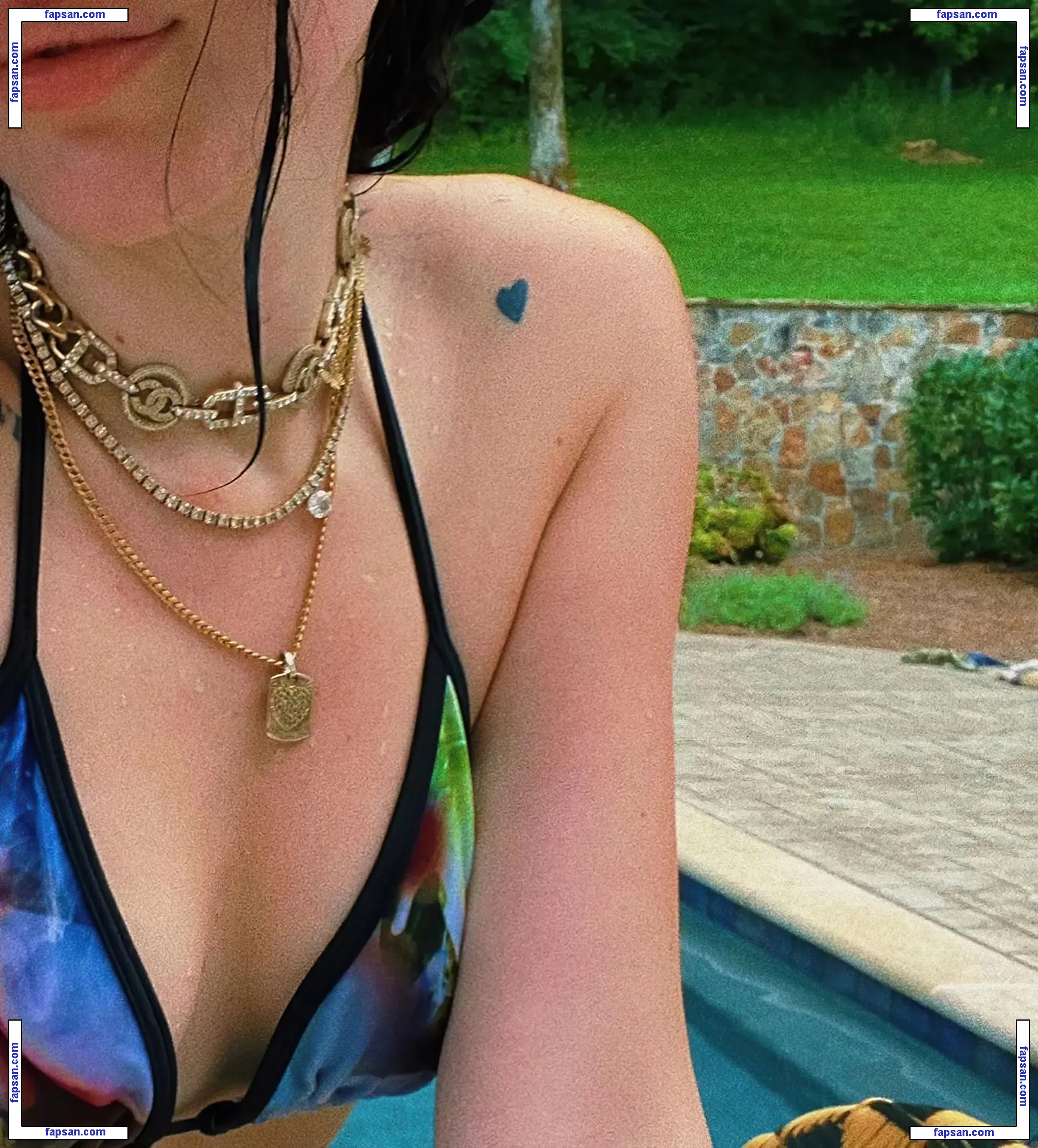 Noah Cyrus nude photo #0234 from OnlyFans