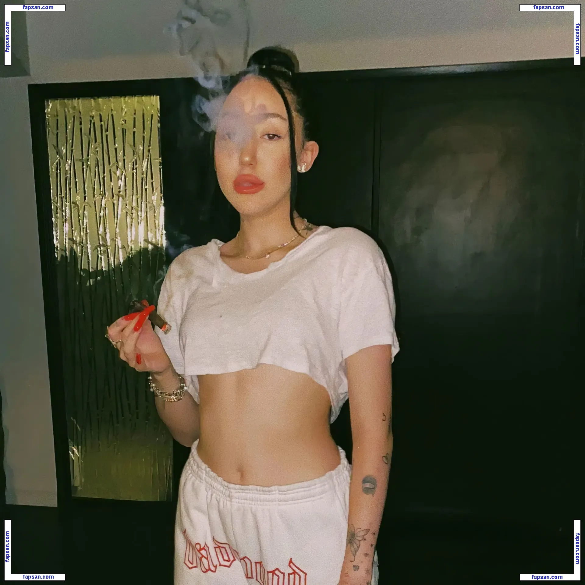 Noah Cyrus nude photo #0264 from OnlyFans
