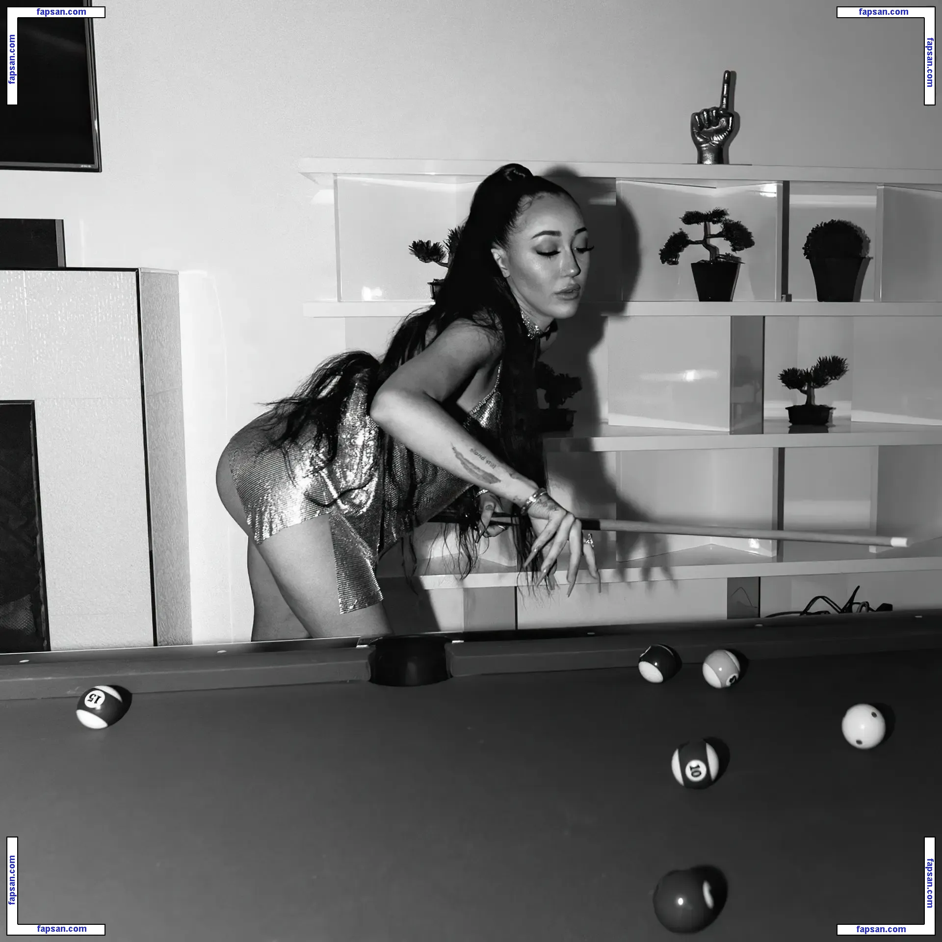 Noah Cyrus nude photo #0266 from OnlyFans