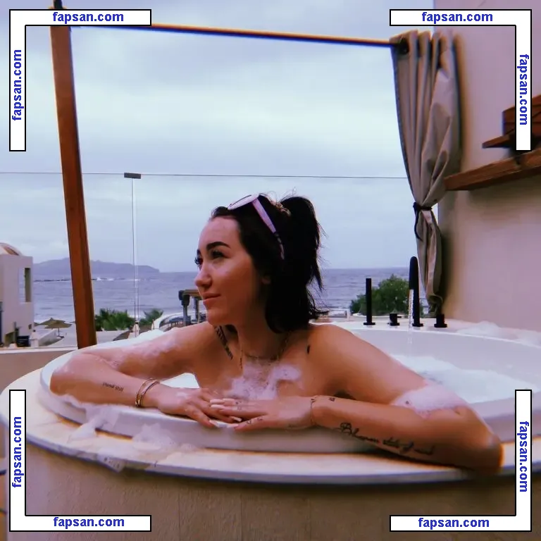 Noah Cyrus nude photo #0456 from OnlyFans