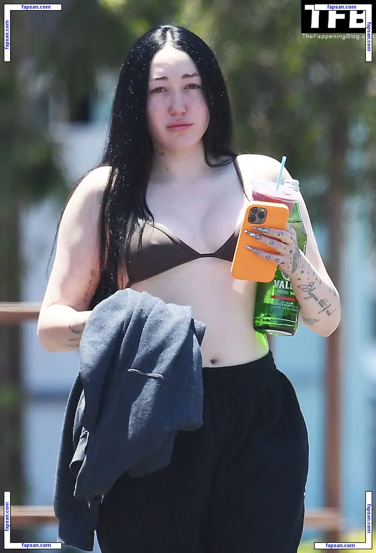 Noah Cyrus nude photo #0470 from OnlyFans