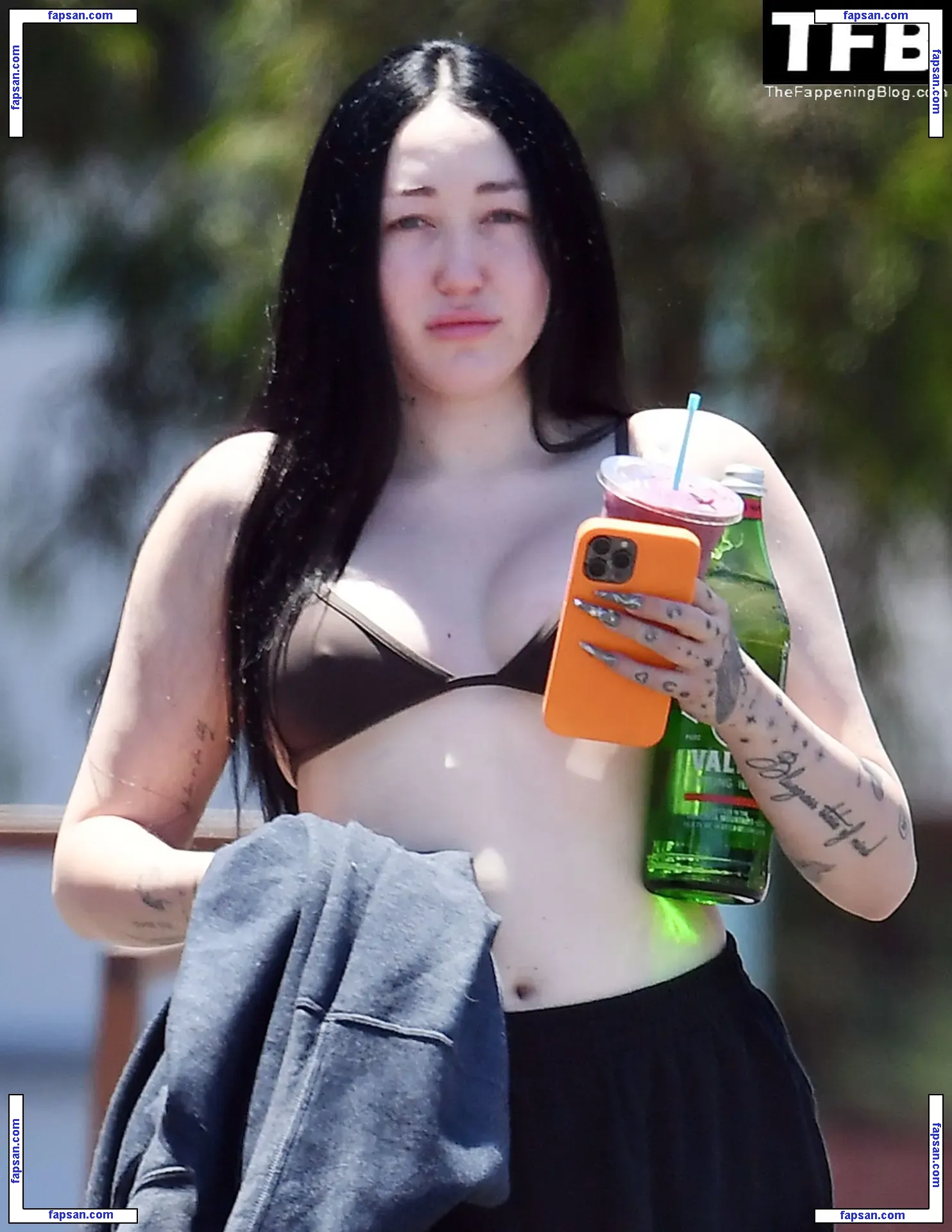 Noah Cyrus nude photo #0479 from OnlyFans