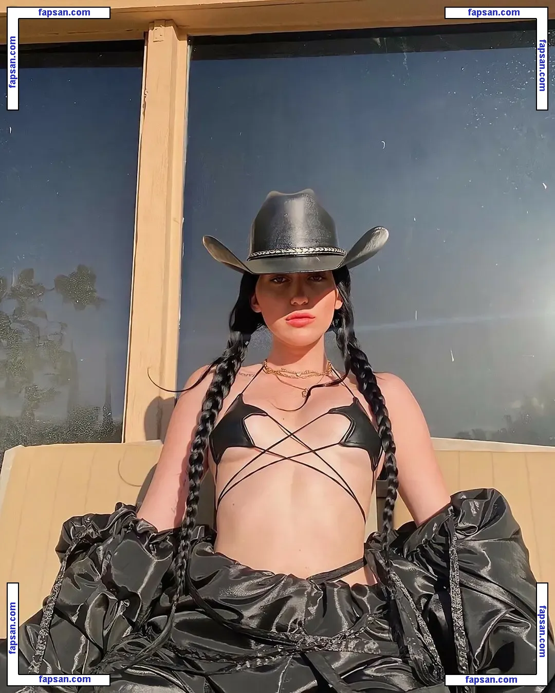 Noah Cyrus nude photo #0513 from OnlyFans