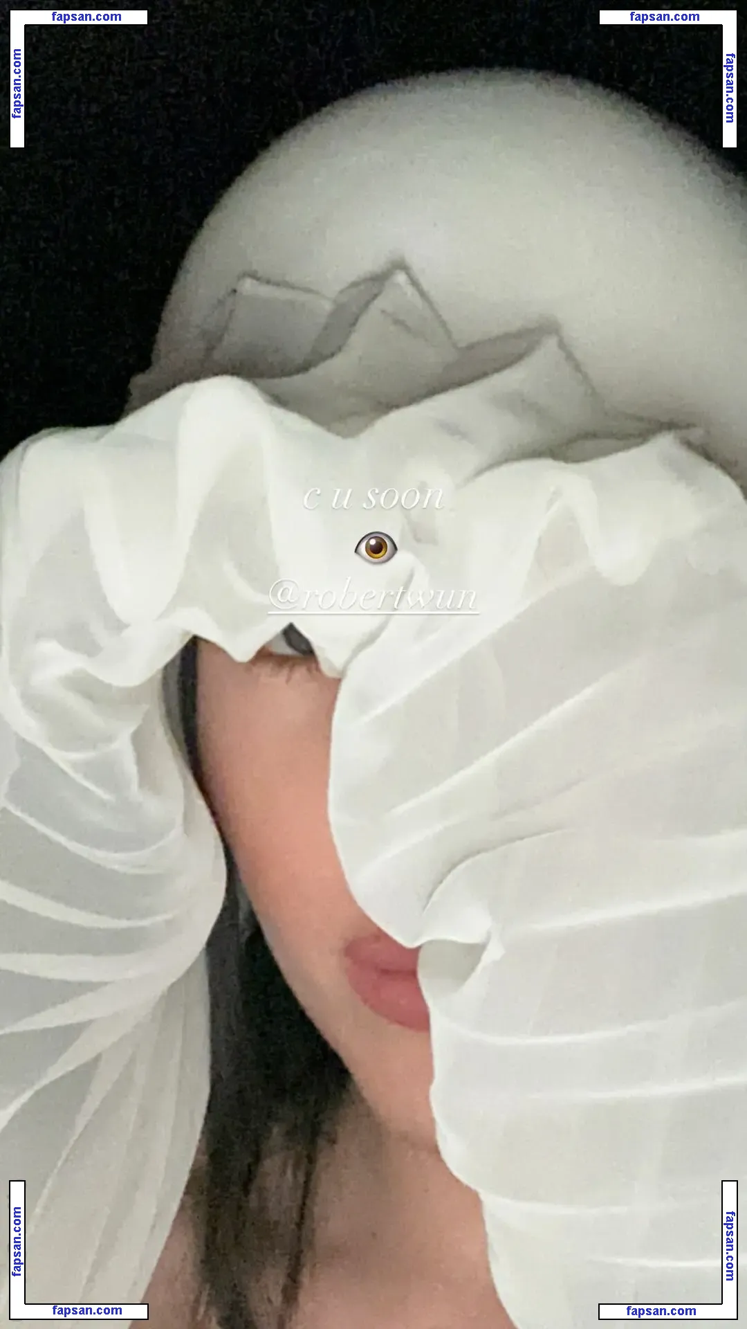 Noah Cyrus nude photo #0585 from OnlyFans