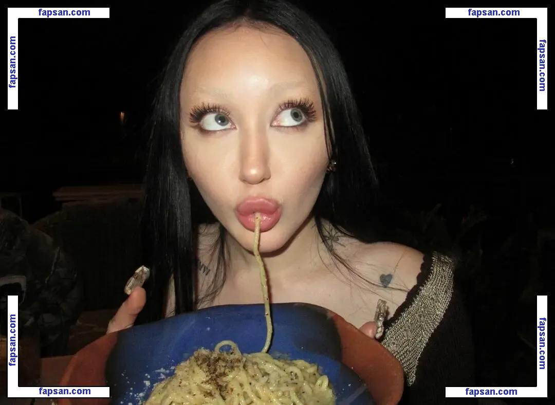 Noah Cyrus nude photo #0597 from OnlyFans