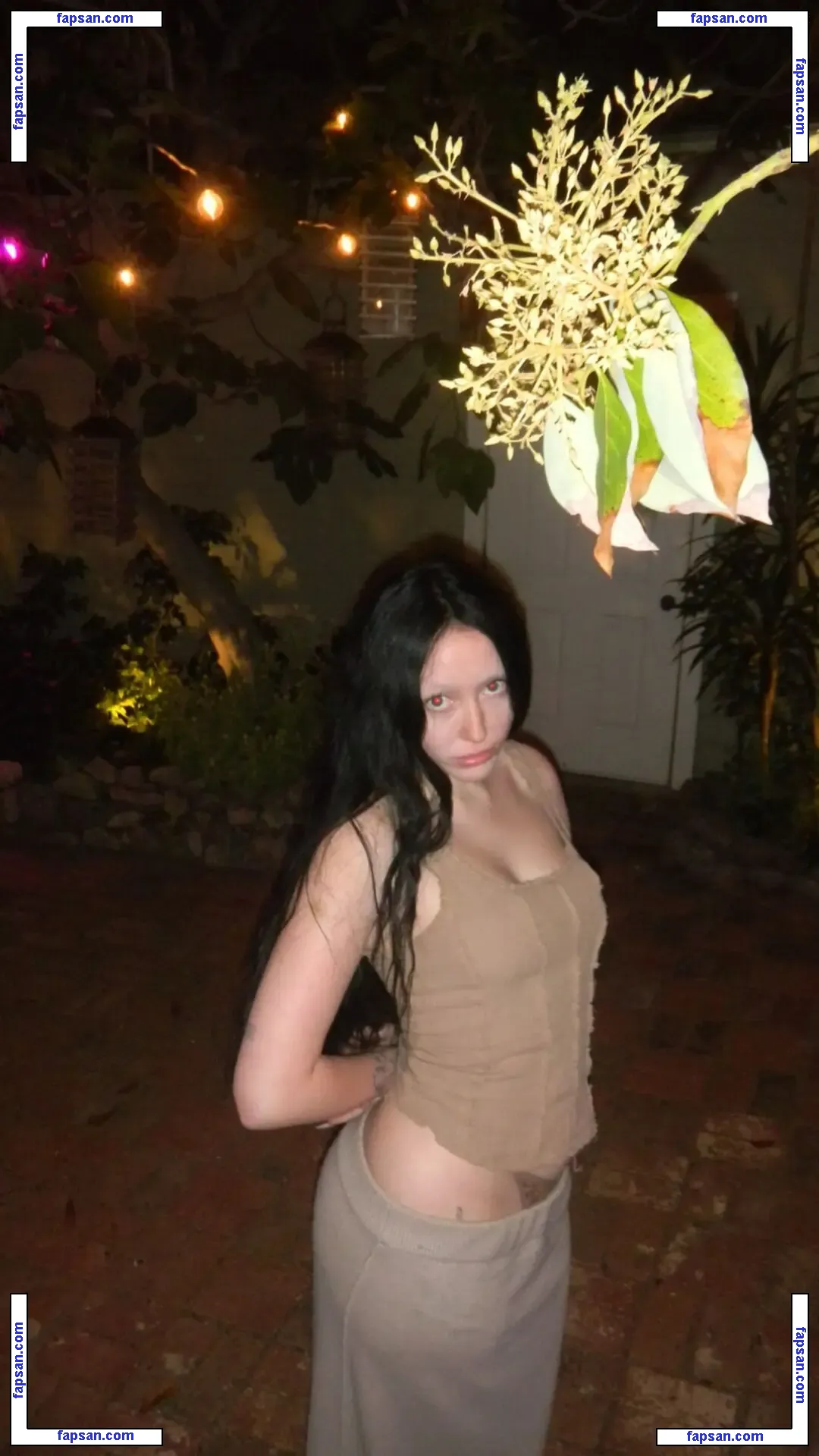 Noah Cyrus nude photo #0663 from OnlyFans