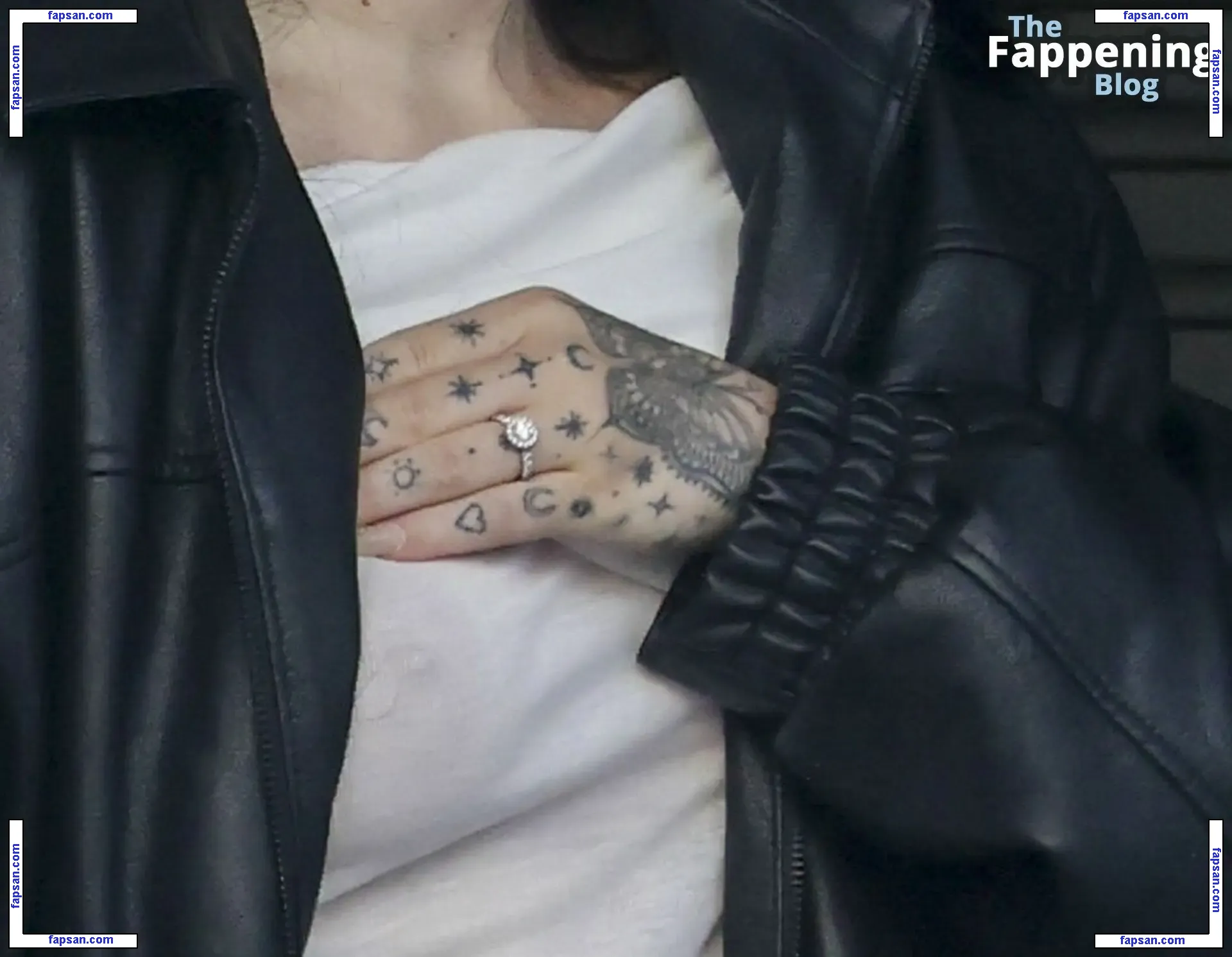 Noah Cyrus nude photo #0689 from OnlyFans
