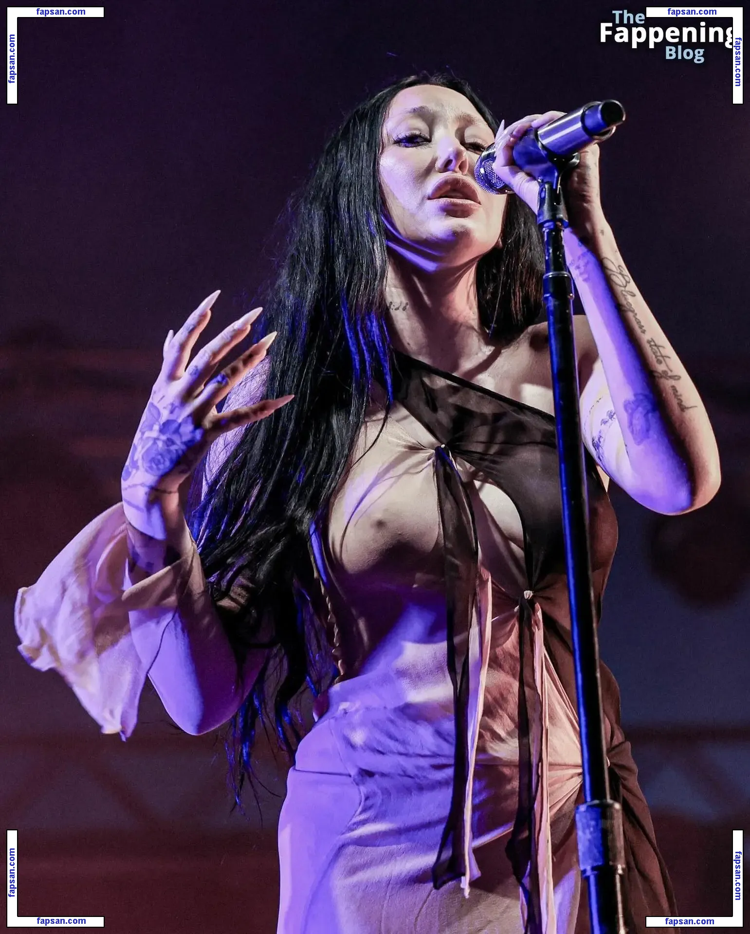 Noah Cyrus nude photo #0777 from OnlyFans
