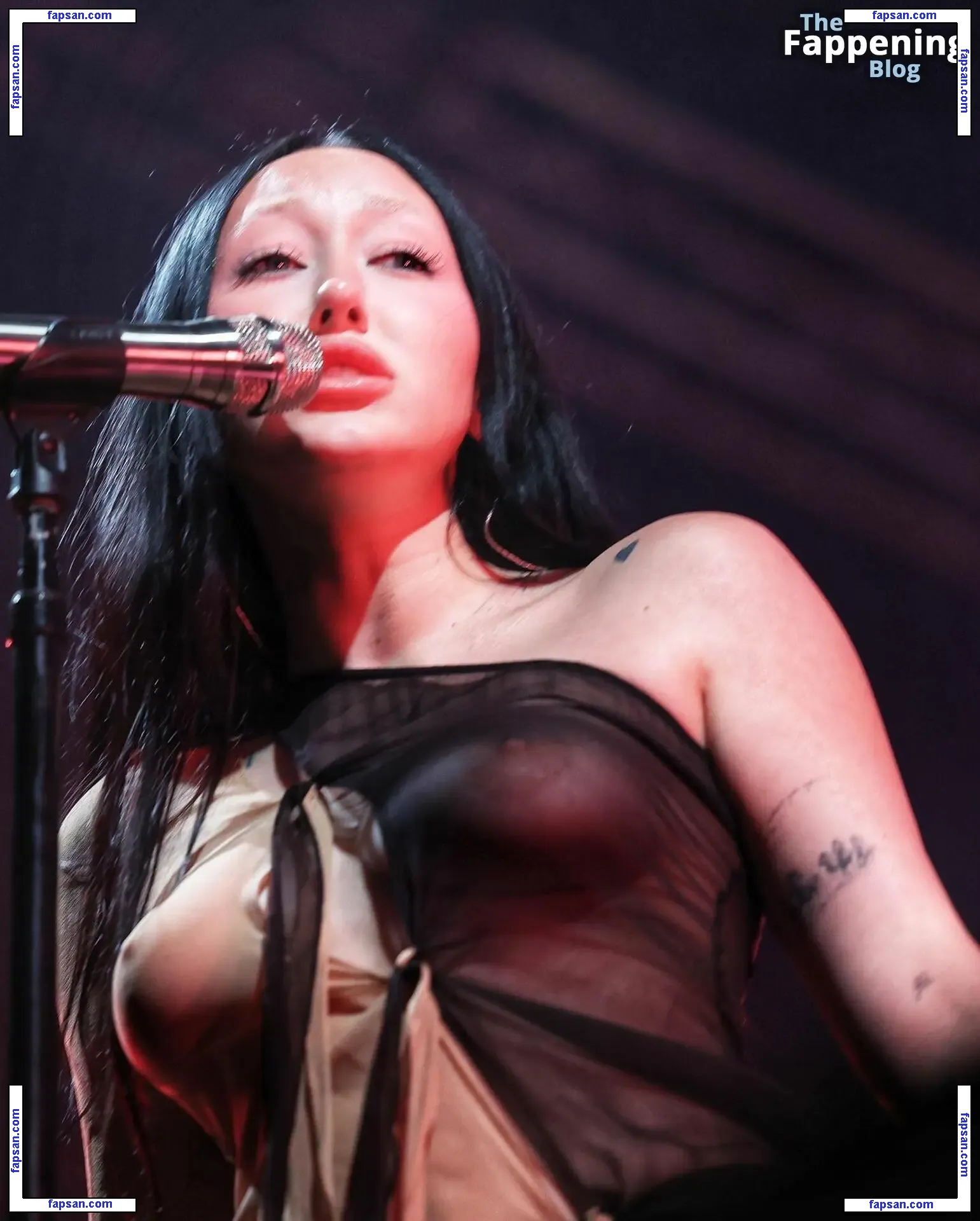 Noah Cyrus nude photo #0780 from OnlyFans