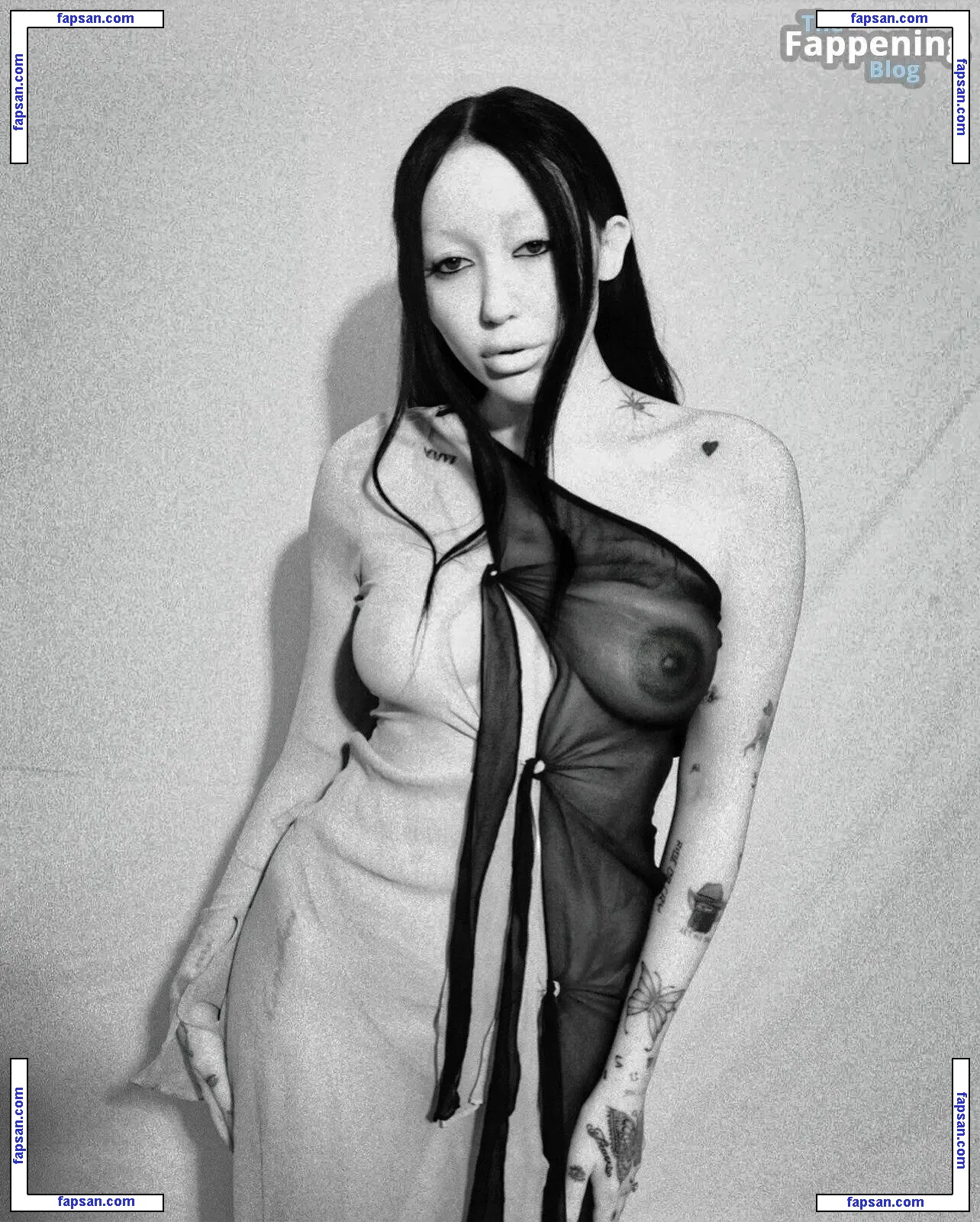 Noah Cyrus nude photo #0807 from OnlyFans