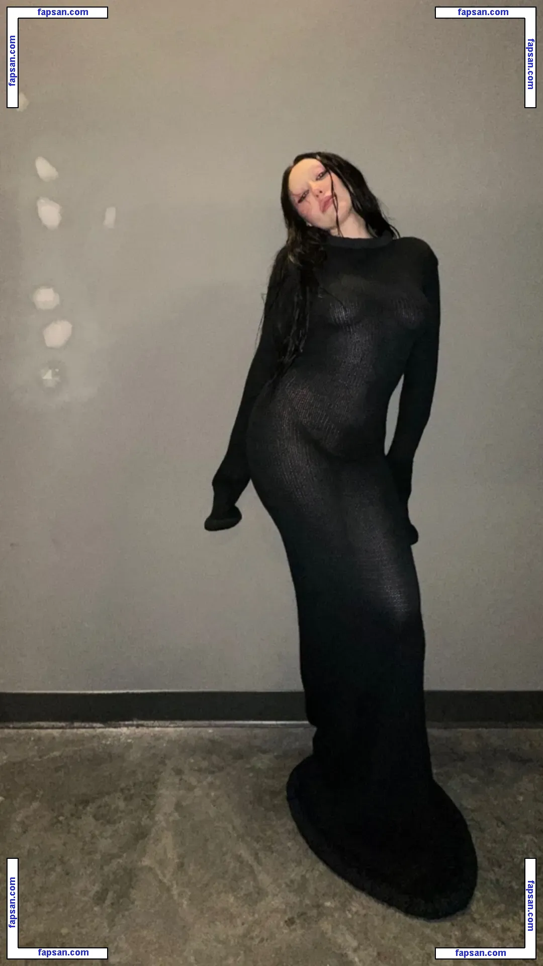 Noah Cyrus nude photo #0817 from OnlyFans