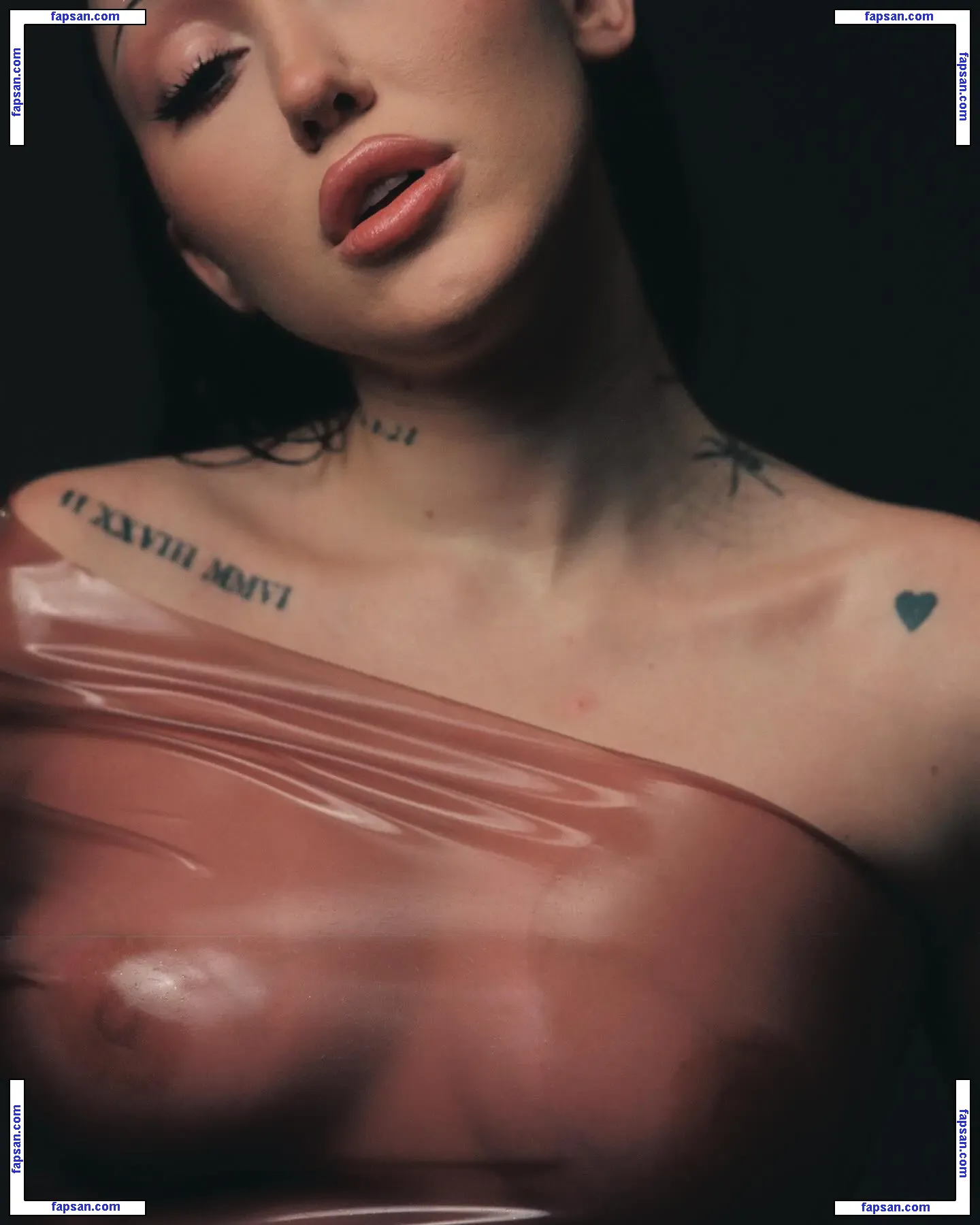 Noah Cyrus nude photo #0844 from OnlyFans