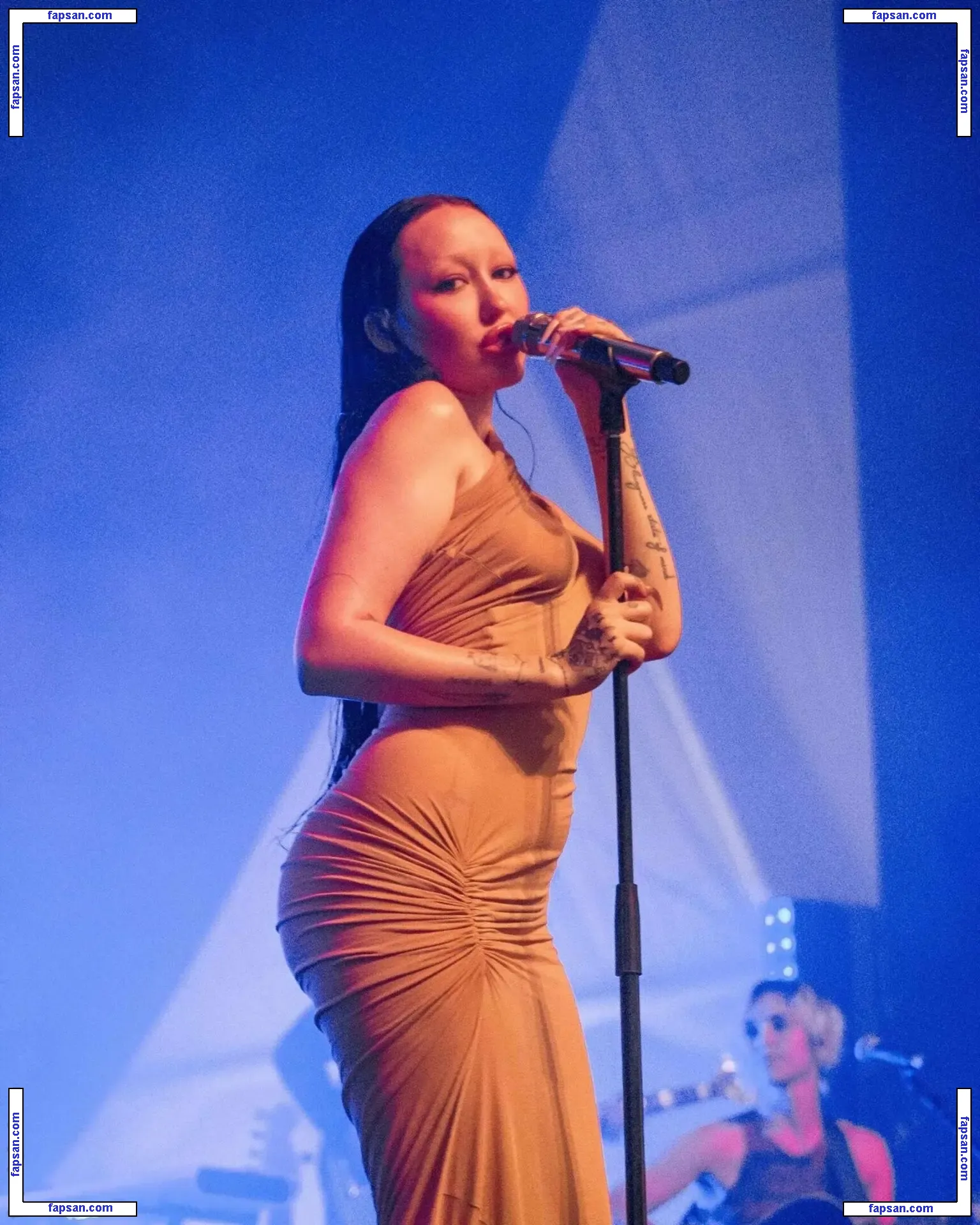 Noah Cyrus голая фото #0878 с Онлифанс