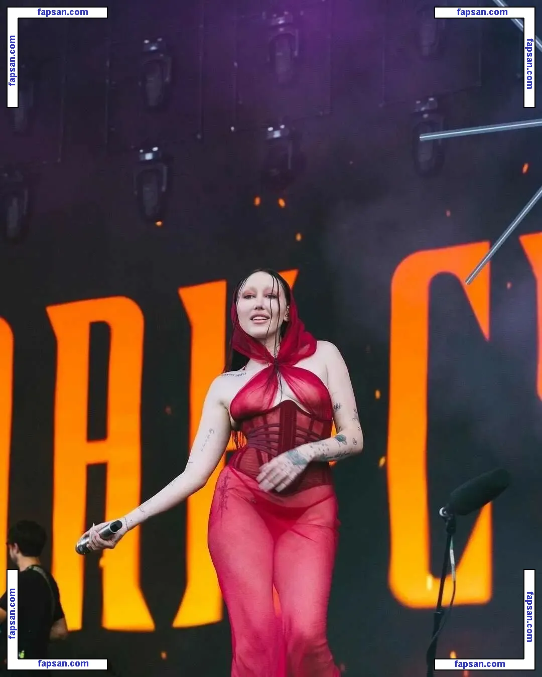 Noah Cyrus nude photo #0885 from OnlyFans