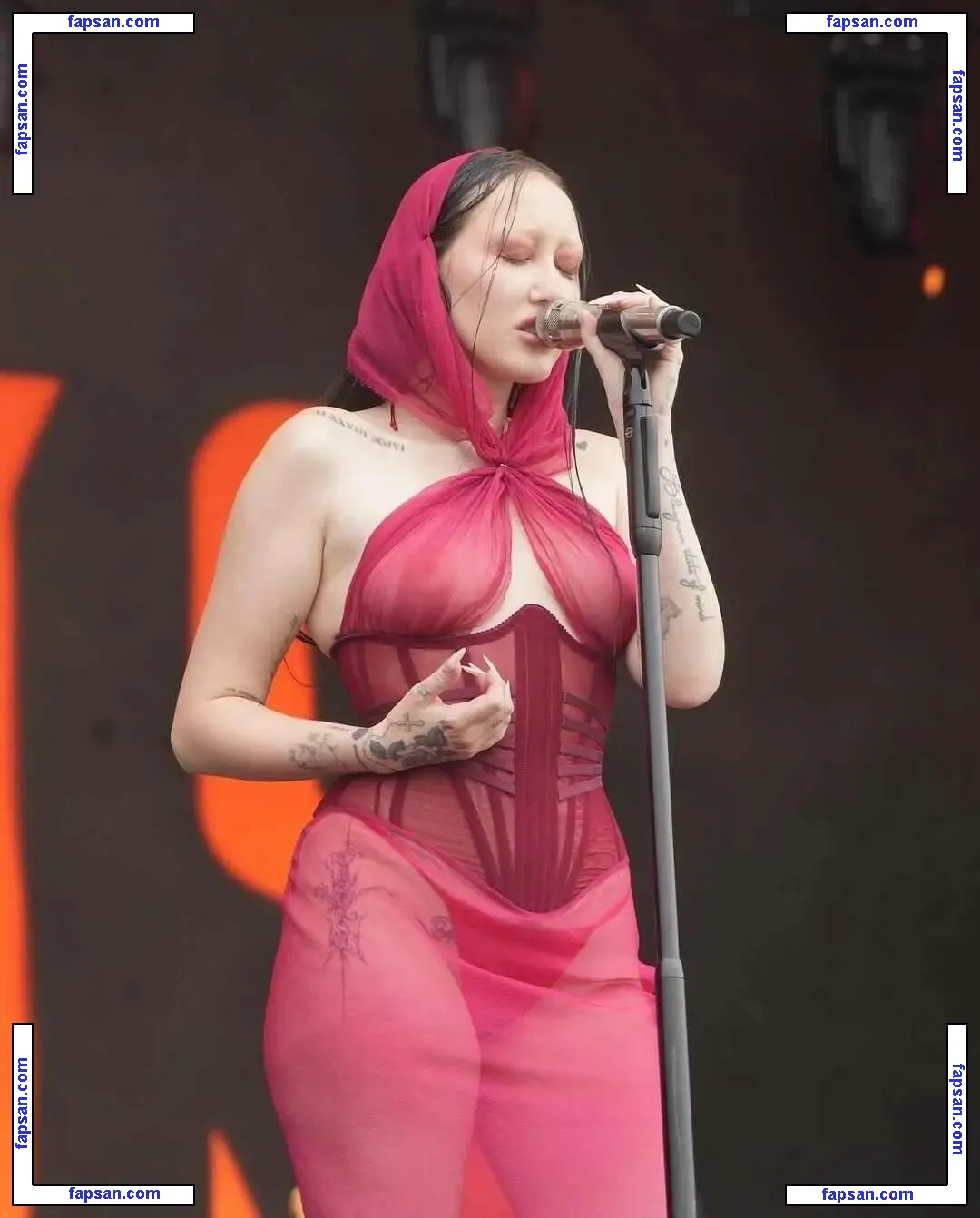 Noah Cyrus nude photo #0887 from OnlyFans
