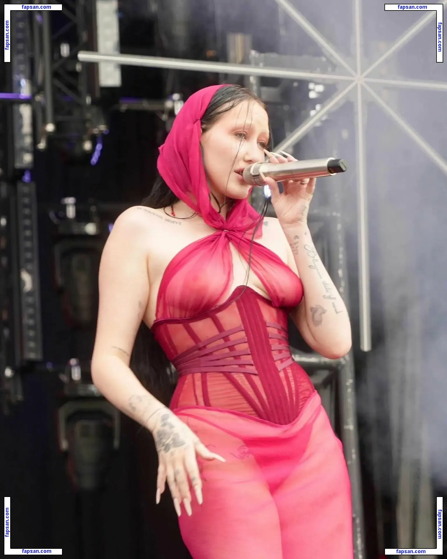 Noah Cyrus nude photo #0894 from OnlyFans
