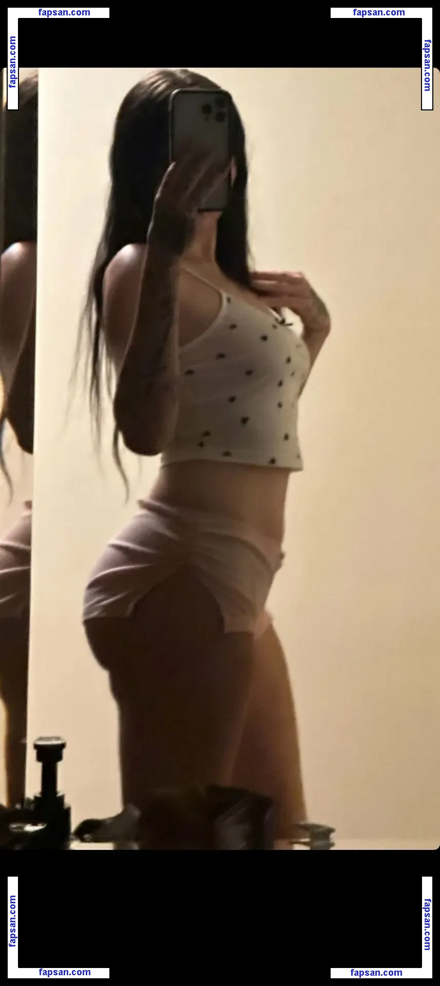 Noah Cyrus nude photo #0936 from OnlyFans