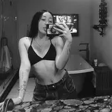 Noah Cyrus nude #0136