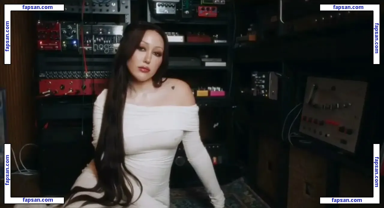 Noah Cyrus nude photo #1008 from OnlyFans