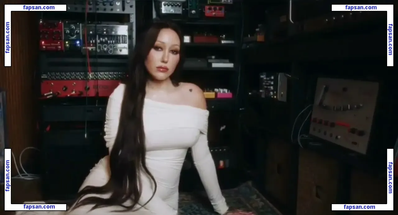 Noah Cyrus nude photo #1009 from OnlyFans