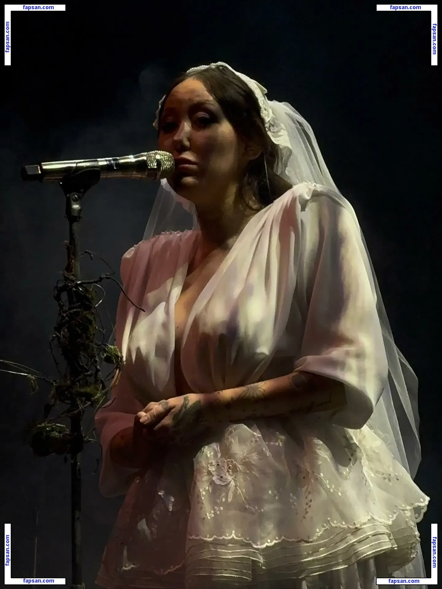 Noah Cyrus nude photo #1013 from OnlyFans