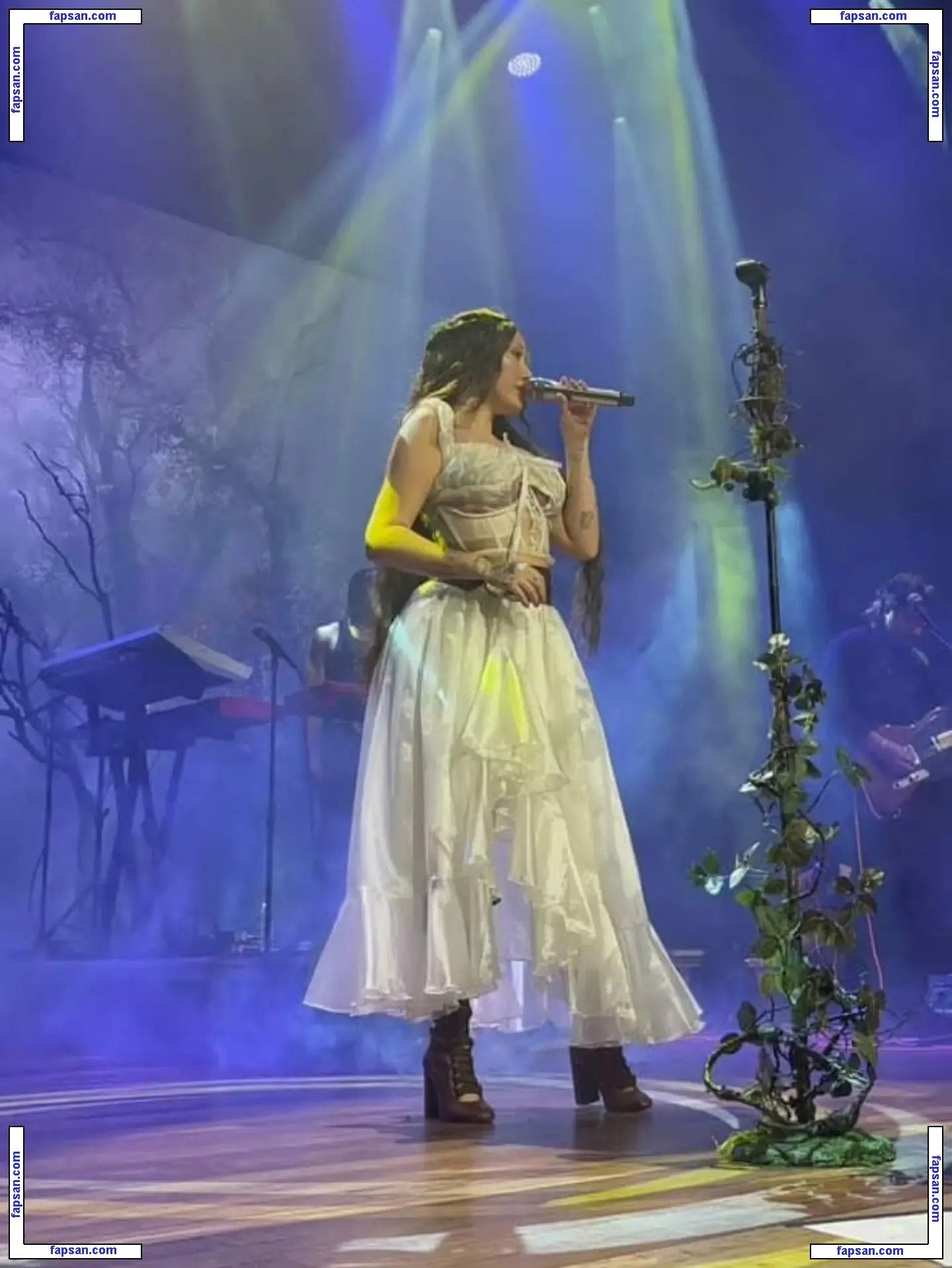 Noah Cyrus nude photo #1015 from OnlyFans