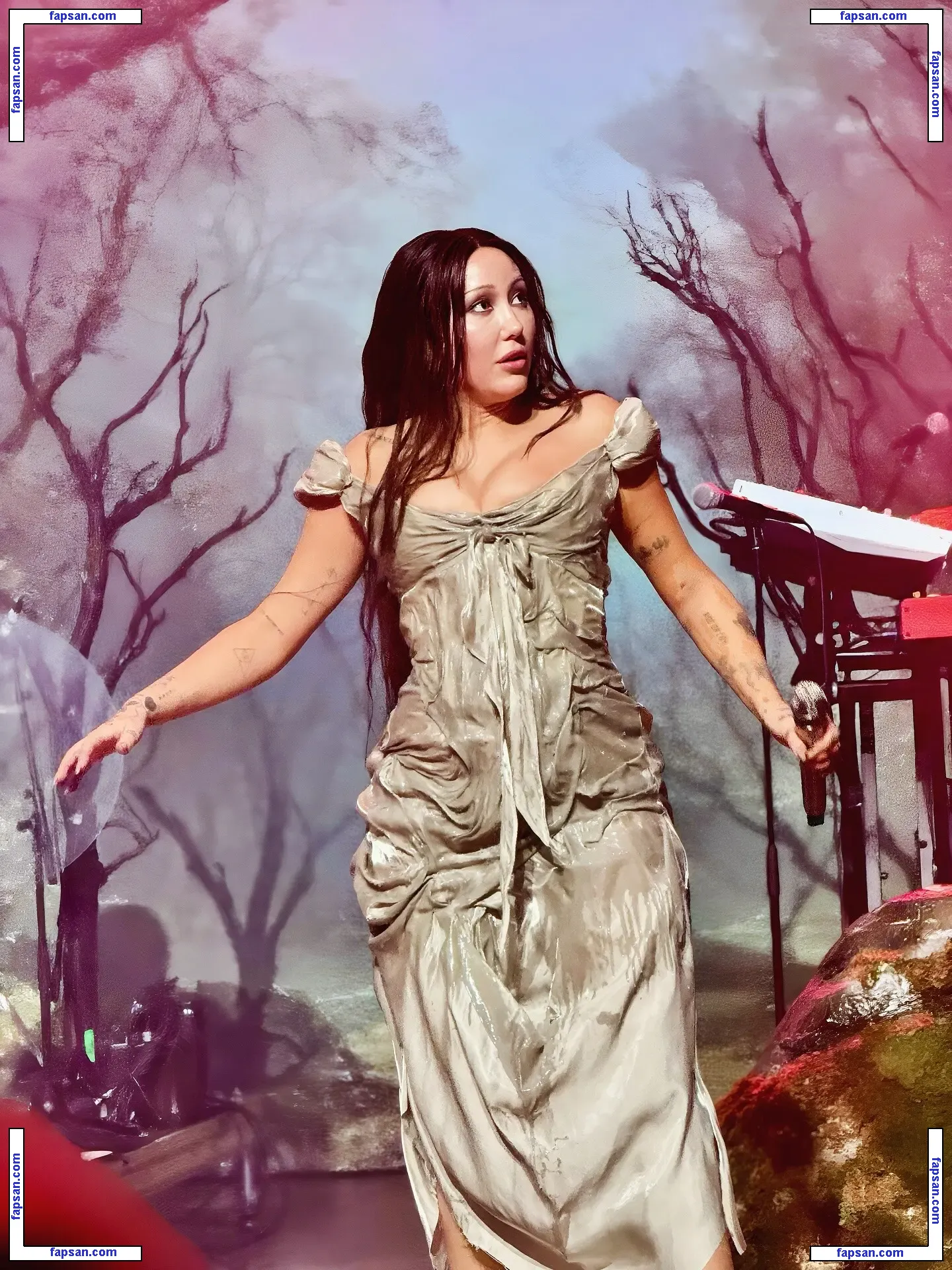 Noah Cyrus nude photo #1034 from OnlyFans