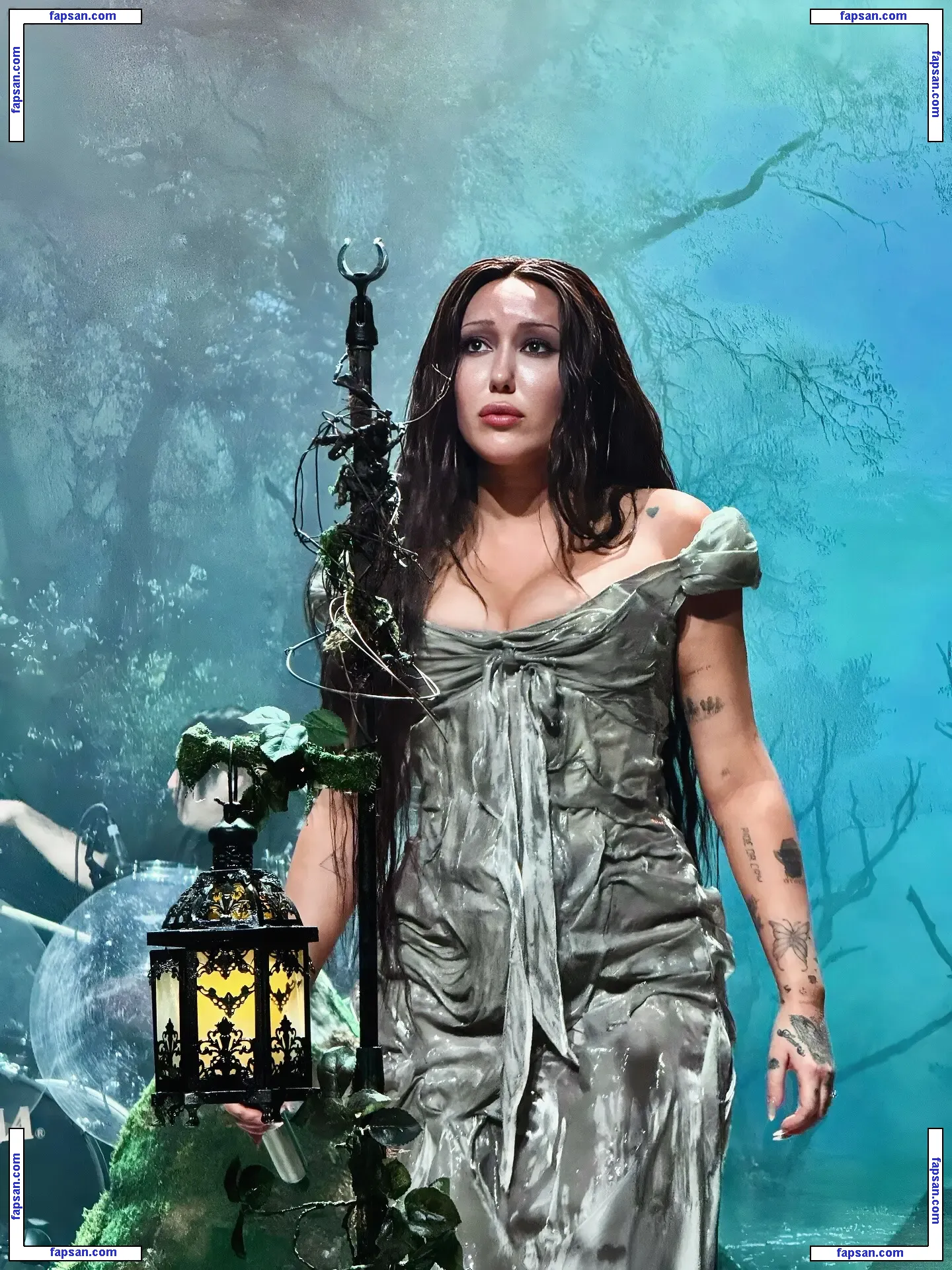 Noah Cyrus nude photo #1036 from OnlyFans