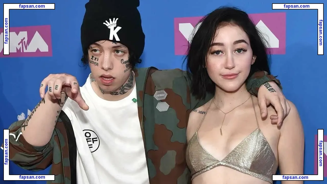 noahcyrus голая фото #0016 с Онлифанс