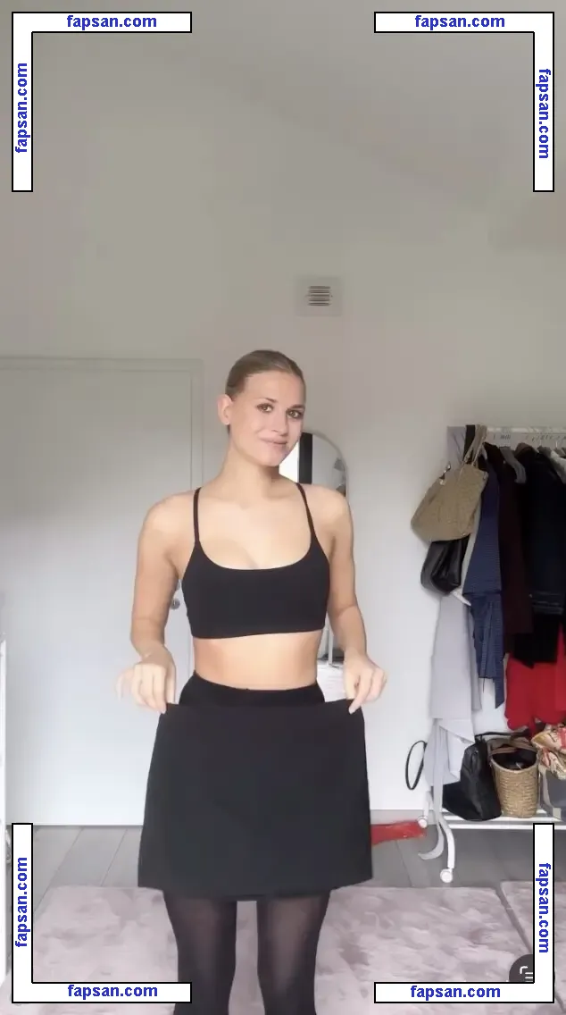 Noemi Peschel nude photo #0004 from OnlyFans