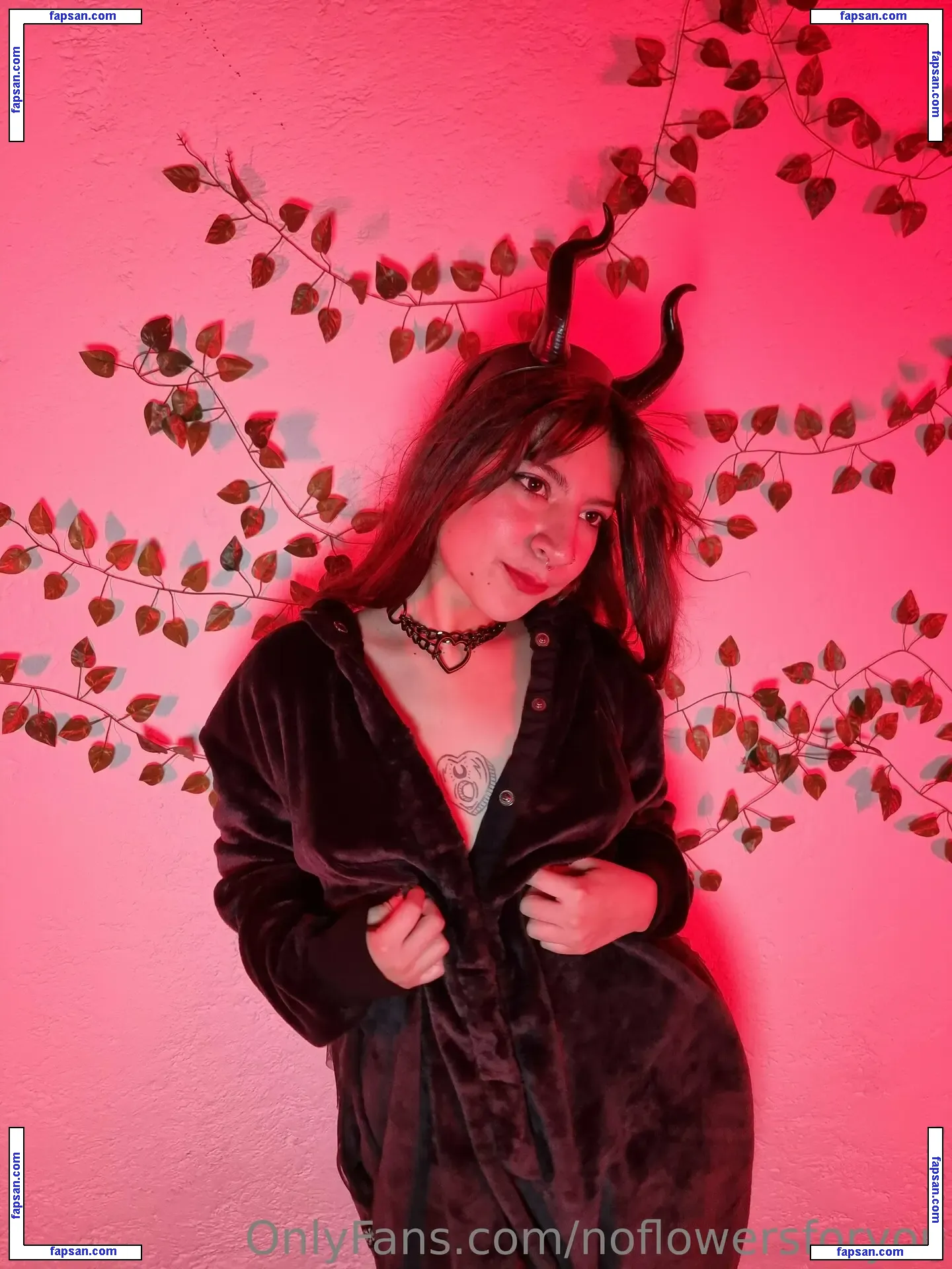 noflowersforyou голая фото #0025 с Онлифанс